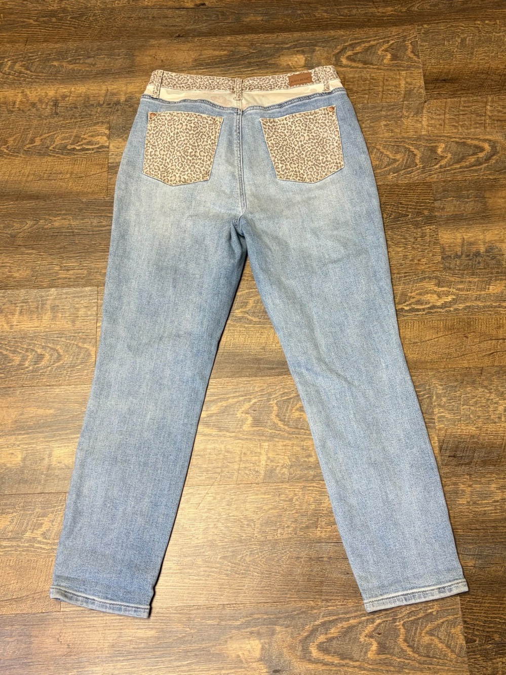 Judy Blue Slim Fit High Rise Distressed Leopard Print Accent Jeans 9/29 JB88380 - Picture 7 of 9